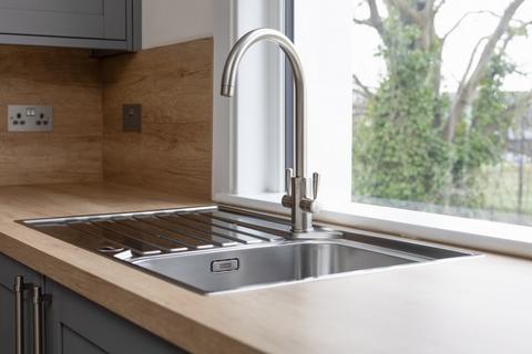 Flat 3, 38 Dagnall Park, London, SE25 5PH