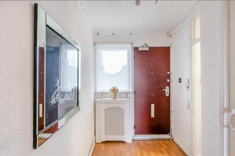 Flat to rent, Flat 27, Jarman House, Hawkstone Road, London