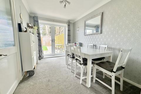 6 Blackfield Road, Bournemouth, BH8 0EZ