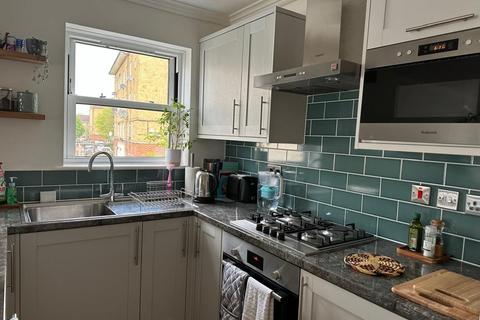 19 Thorne Road, London, SW8 2BZ