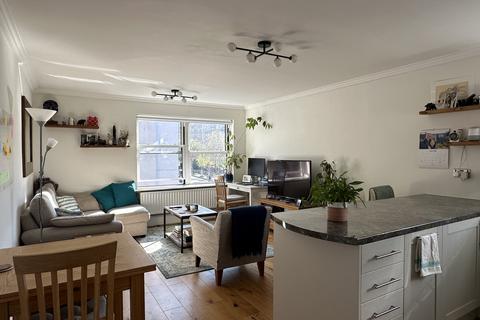 19 Thorne Road, London, SW8 2BZ