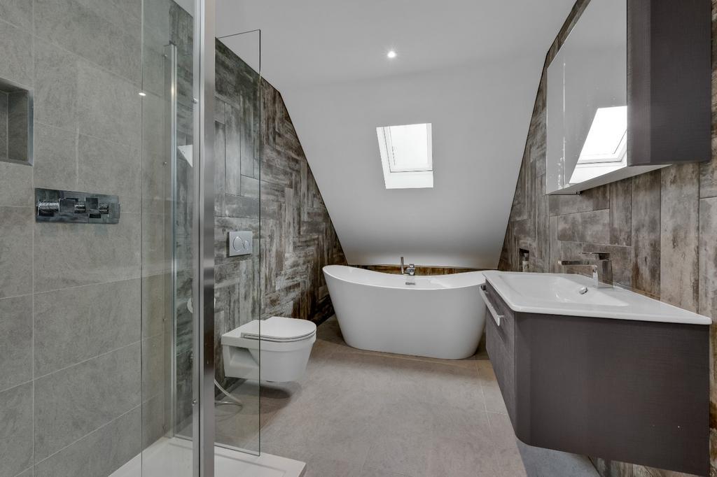 Bathroom 2nd Floor
