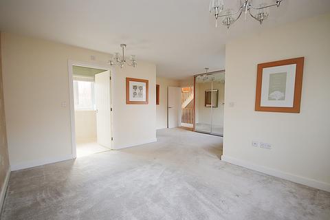 7 Ellis Road, Broadbridge Heath, Horsham, RH12 3GH