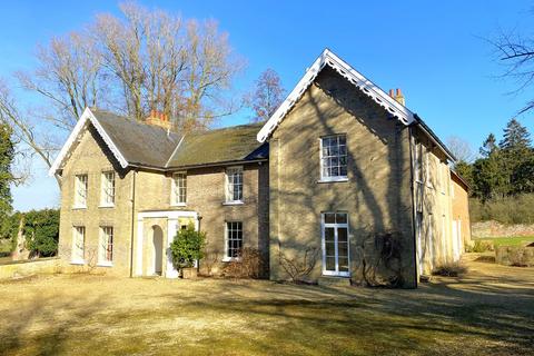 6 bedroom detached house to rent, CASTLE RISING Substantial 6 bed country residence fully renovated in secluded setting