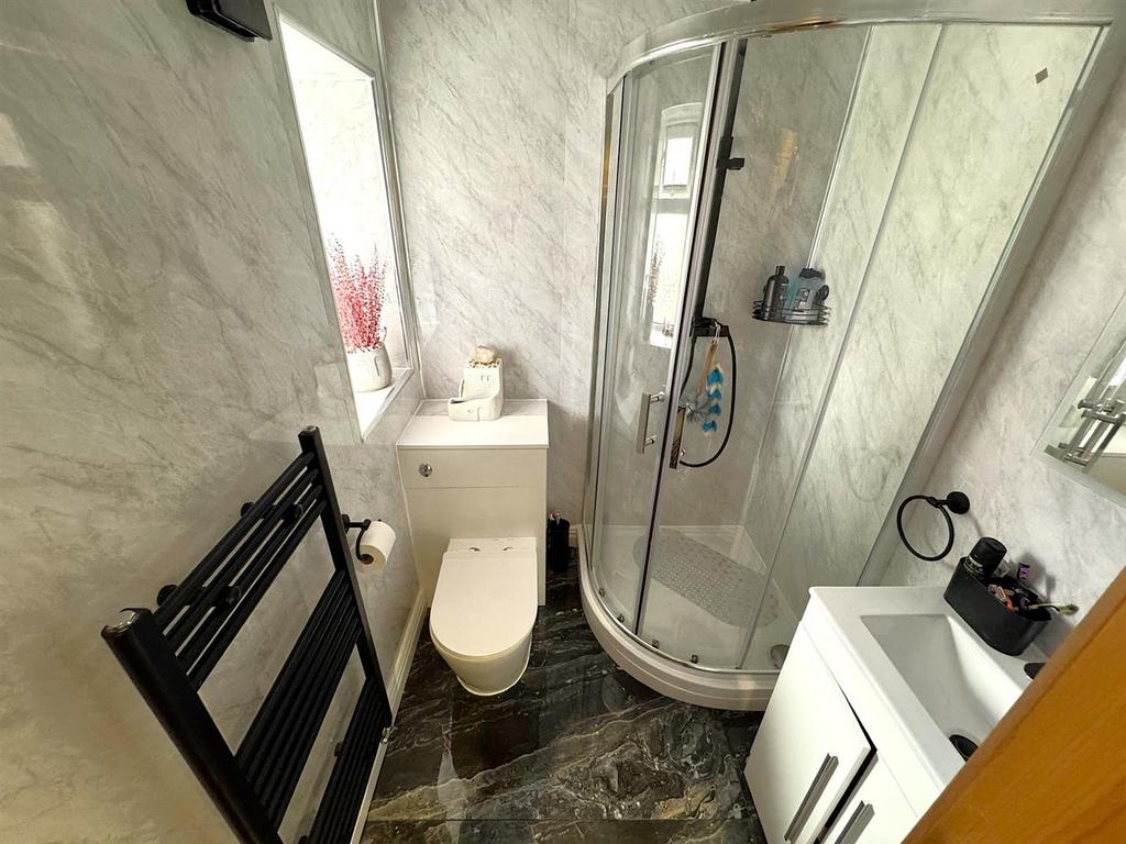 Thumbnail image4.jpg