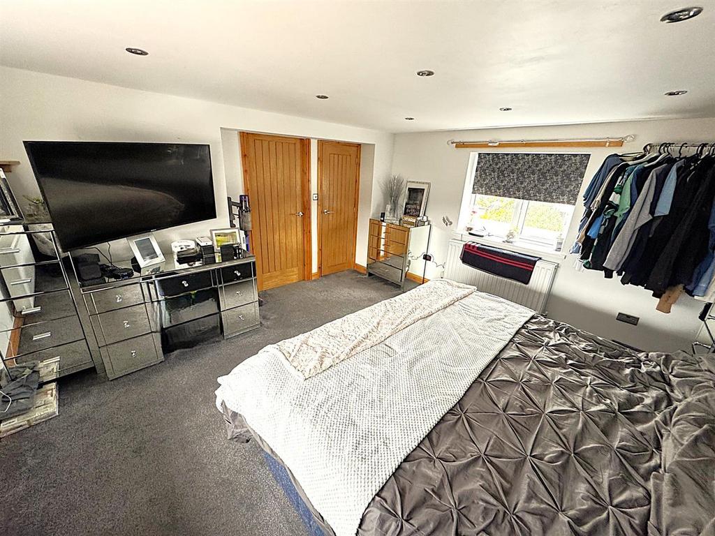 Thumbnail image1 (4).jpg