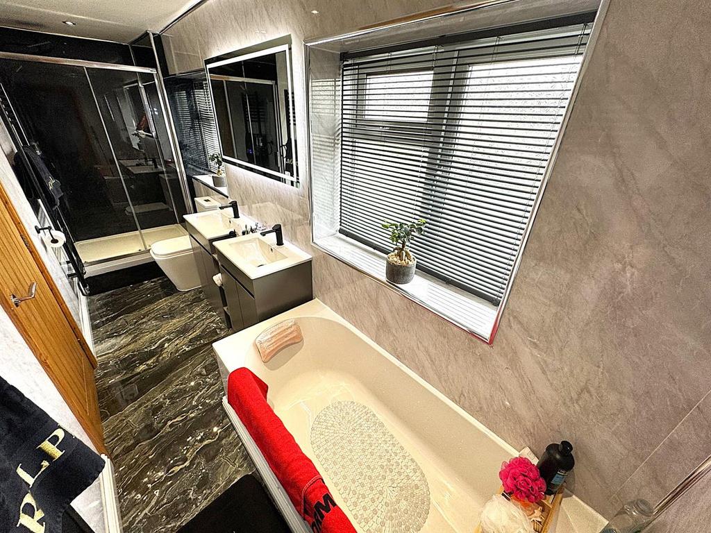 Thumbnail image0 (2).jpg