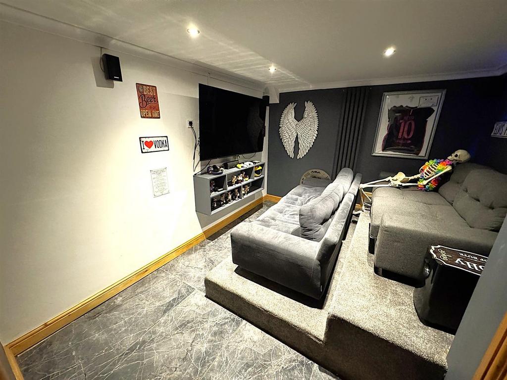 Thumbnail image1 (2).jpg