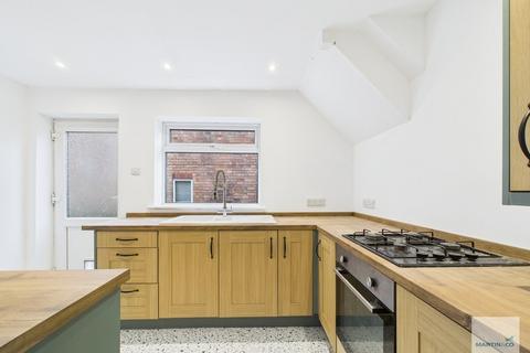 3 bedroom semi-detached house to rent, Pilkington Road, Mapperley