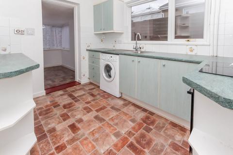 2 bedroom semi-detached bungalow for sale, The Headlands, Wellingborough NN8