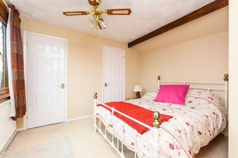 5 bedroom detached bungalow for sale, Long Walk, Istead Rise, Kent