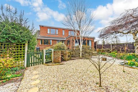 22 Long Walk, Istead Rise, Gravesend, DA13 9HH