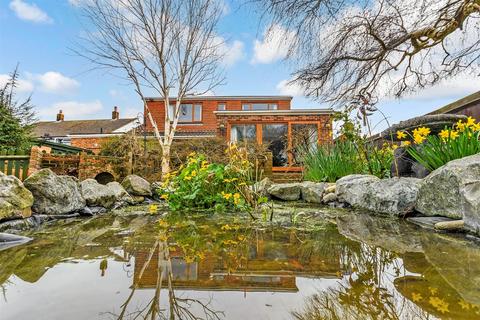 22 Long Walk, Istead Rise, Gravesend, DA13 9HH