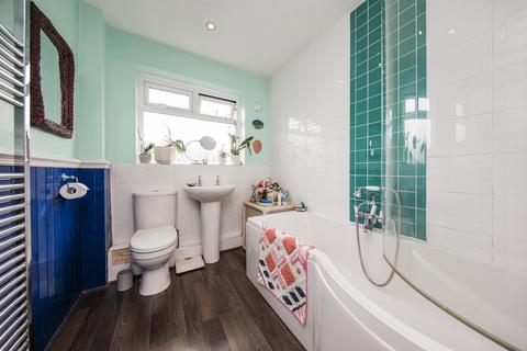 29 Combe End, Crowborough, TN6 1NJ