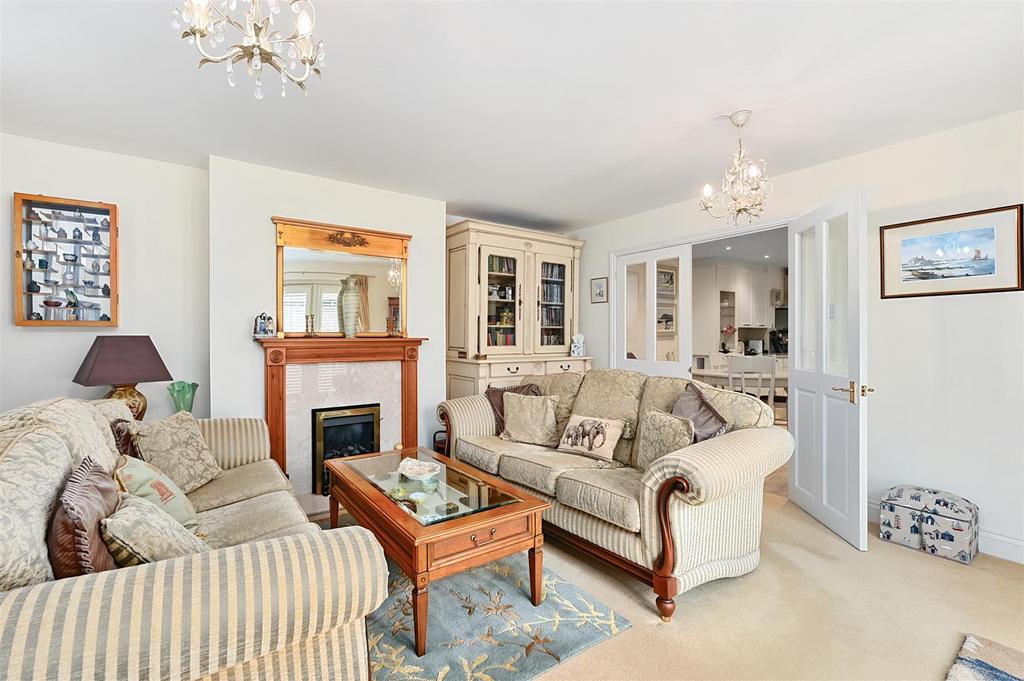 10 Jarretts Close TN31 (1)