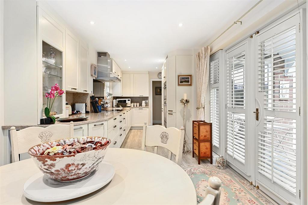 10 Jarretts Close TN31 (19)