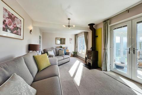 9 Beacon Way, Lympne, Hythe, CT21 4LJ