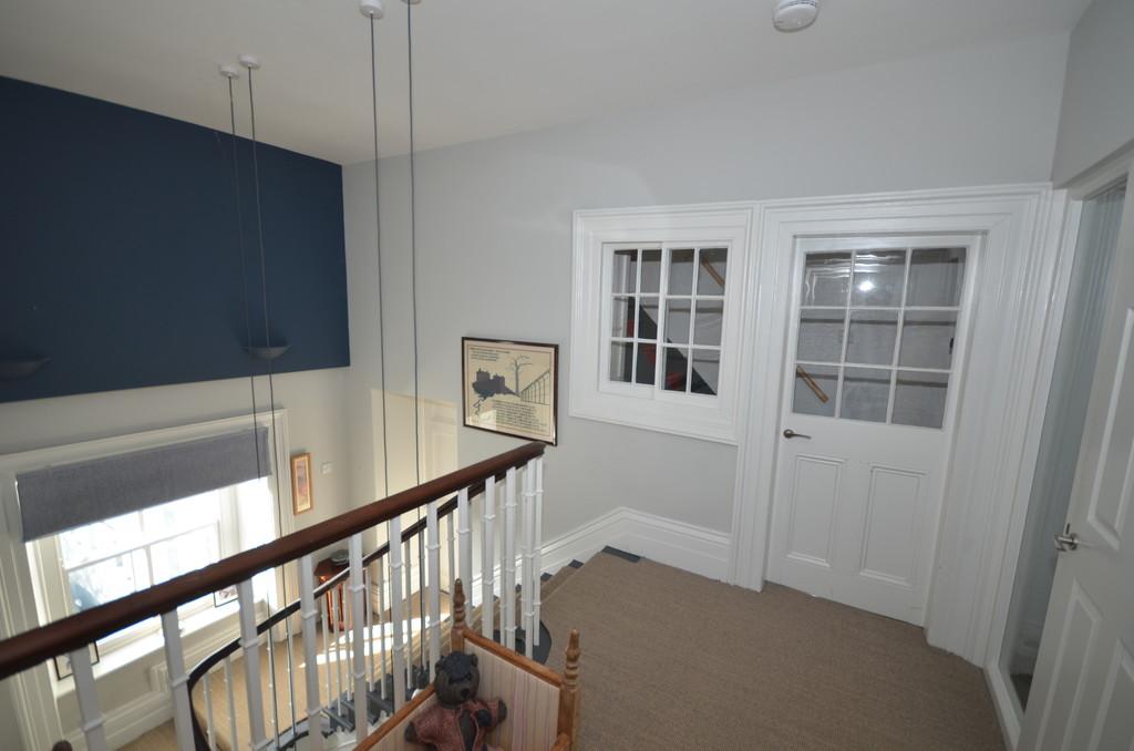 Second floor landing2