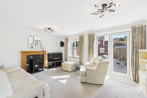 47 Walnut Walk, Lichfield, WS13 8FA