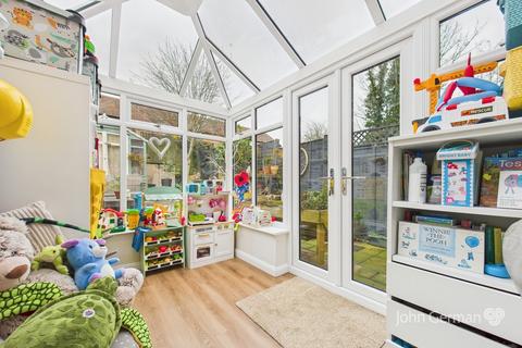 45 Drovers Close, Uttoxeter, ST14 7FH