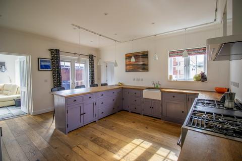 5 bedroom detached house for sale, The Woodlands, Hayton
