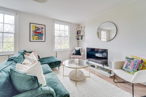12c Tibberton Square, London, N1 8SF