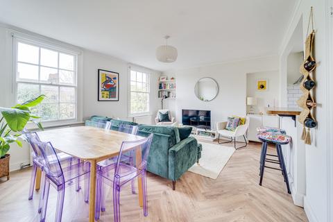12c Tibberton Square, London, N1 8SF