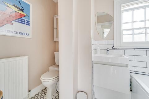 12c Tibberton Square, London, N1 8SF