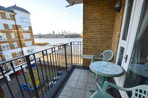 1 bedroom apartment for sale, Princes Riverside Road, Tudor Court Princes Riverside Road, SE16