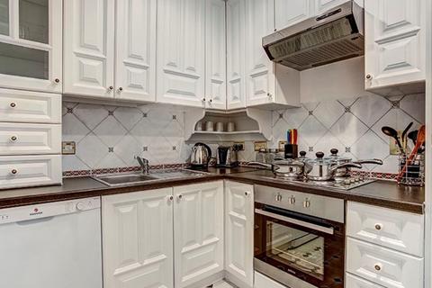 2 bedroom apartment to rent, Somerset Court, Lexham Gardens W8