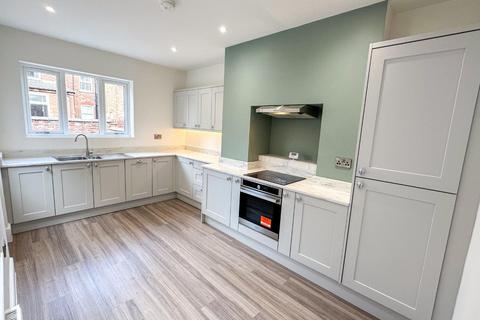 4 bedroom terraced house for sale, Booth Avenue, Fallowfield