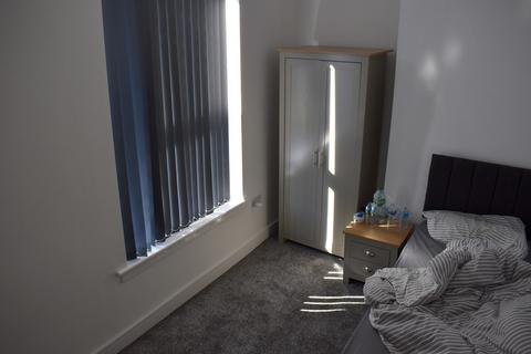 4 bedroom terraced house for sale, Wakefield Road, Stalybridge