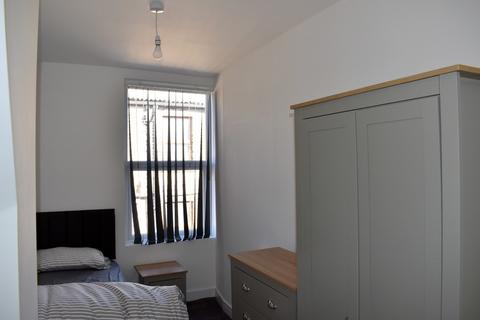 4 bedroom terraced house for sale, Wakefield Road, Stalybridge