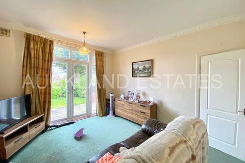 2 bedroom ground floor maisonette for sale, Aberdale Gardens, Potters Bar EN6