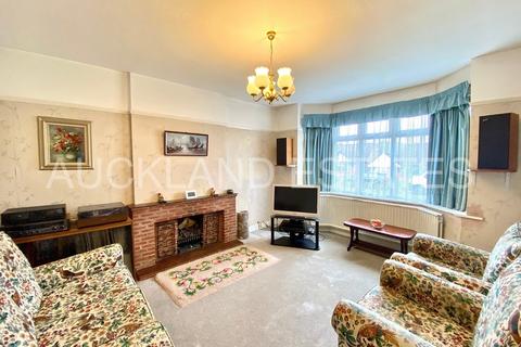 3 bedroom semi-detached house for sale, Oulton Crescent, Potters Bar EN6
