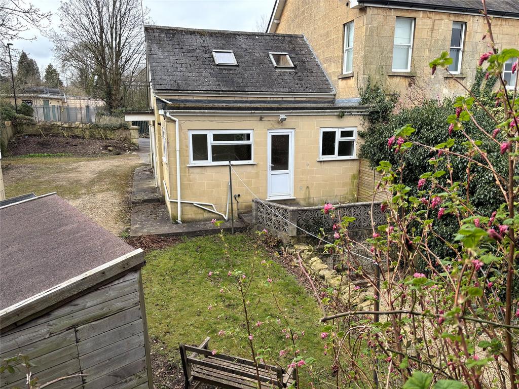 Rear Aspect
