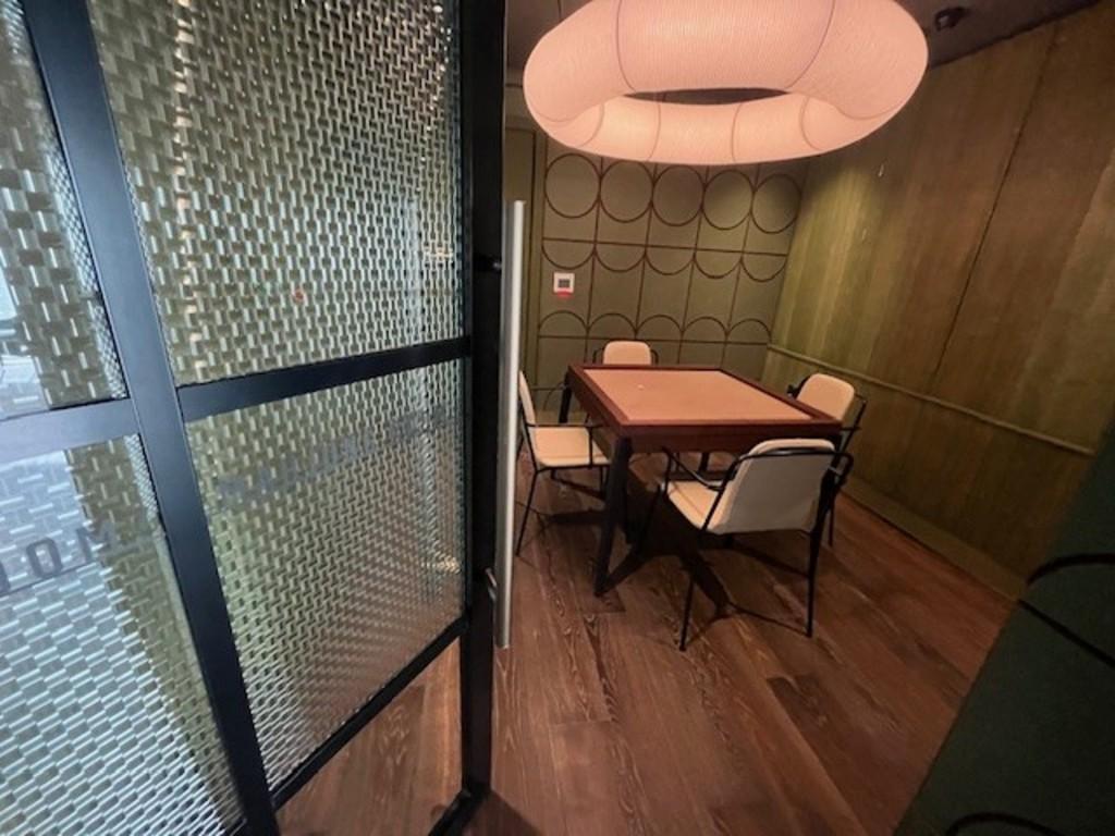 Chin.  poker room