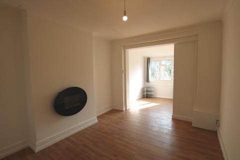 2 bedroom ground floor maisonette to rent, Burnley Road, London