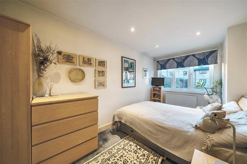 6 Cedars Avenue, Mitcham, CR4 1EA