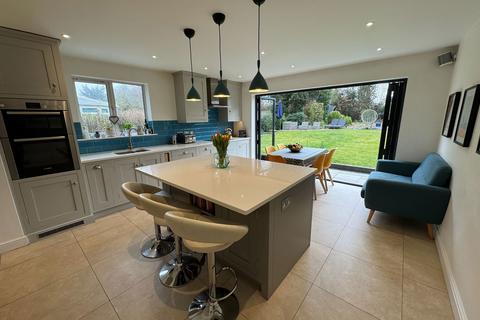 undefined, Highlands Road, Buckingham MK18