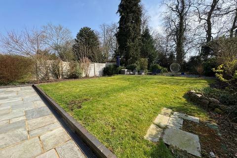 undefined, Highlands Road, Buckingham MK18