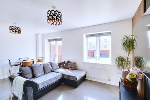 13 Brinson Way, Aveley, South Ockendon, RM15 4EF