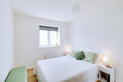 13 Brinson Way, Aveley, South Ockendon, RM15 4EF
