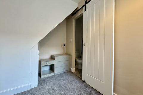 3 bedroom terraced house to rent, Meath Street, Middlesbrough TS1