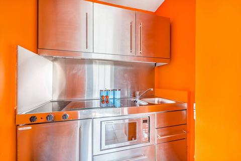 Studio to rent, Orsett Terrace, Bayswater, London, W2