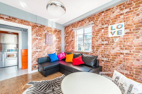 Studio to rent, Orsett Terrace, Bayswater, London, W2