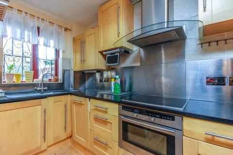 undefined, Discovery Walk, Wapping, London, E1W