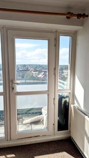 2 bedroom flat to rent, Borehamwood WD6