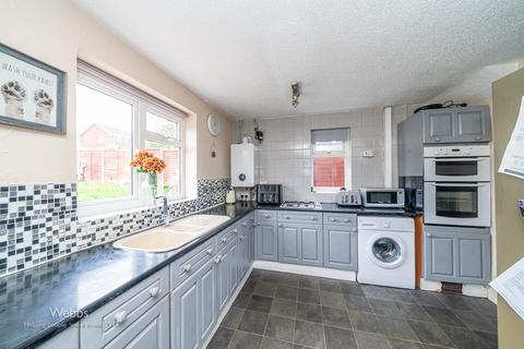 16 Petersfield, Cannock, WS11 5HE
