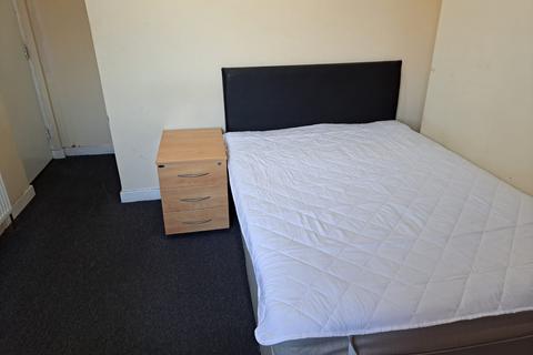 Studio to rent, Regent Court, Vauxhall Street, Coventry CV1
